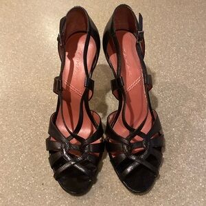 Tahari Admire Black Heels 8M EUC